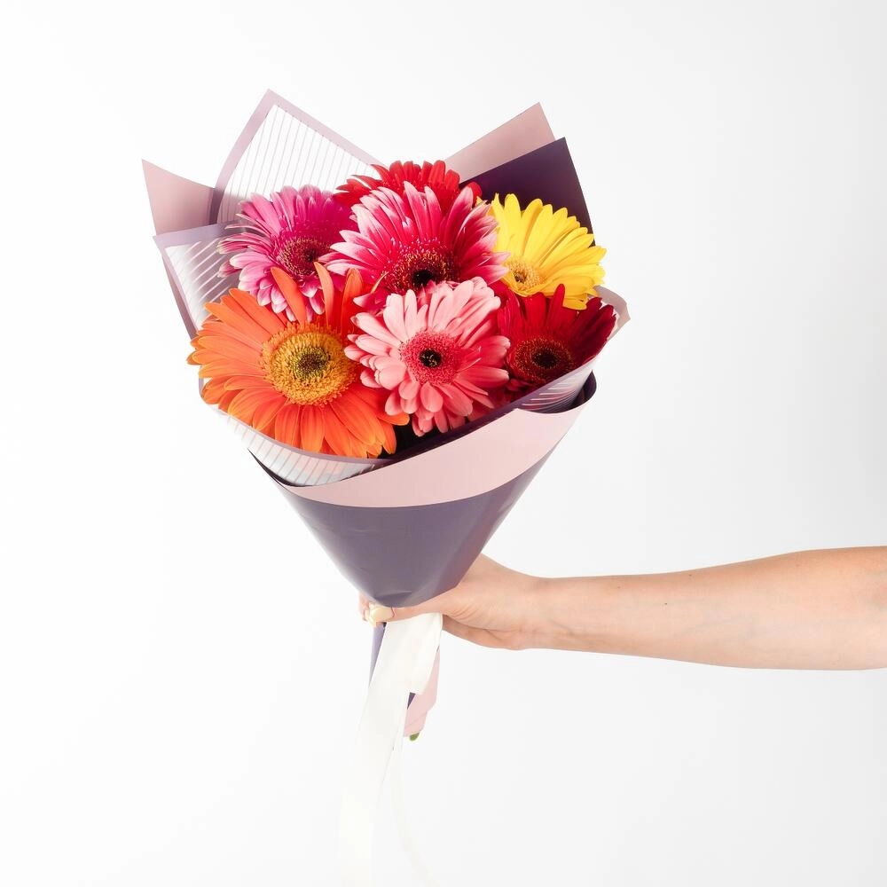 Солнечный букет из 7 свежих гербер – радость в подарок Астрахань Астраханская область