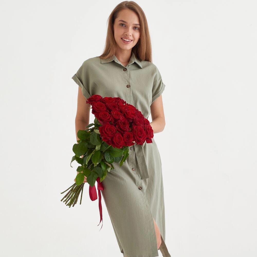 Роскошный букет из 21 красной розы – воплощение искренних чувств Астрахань Астраханская область