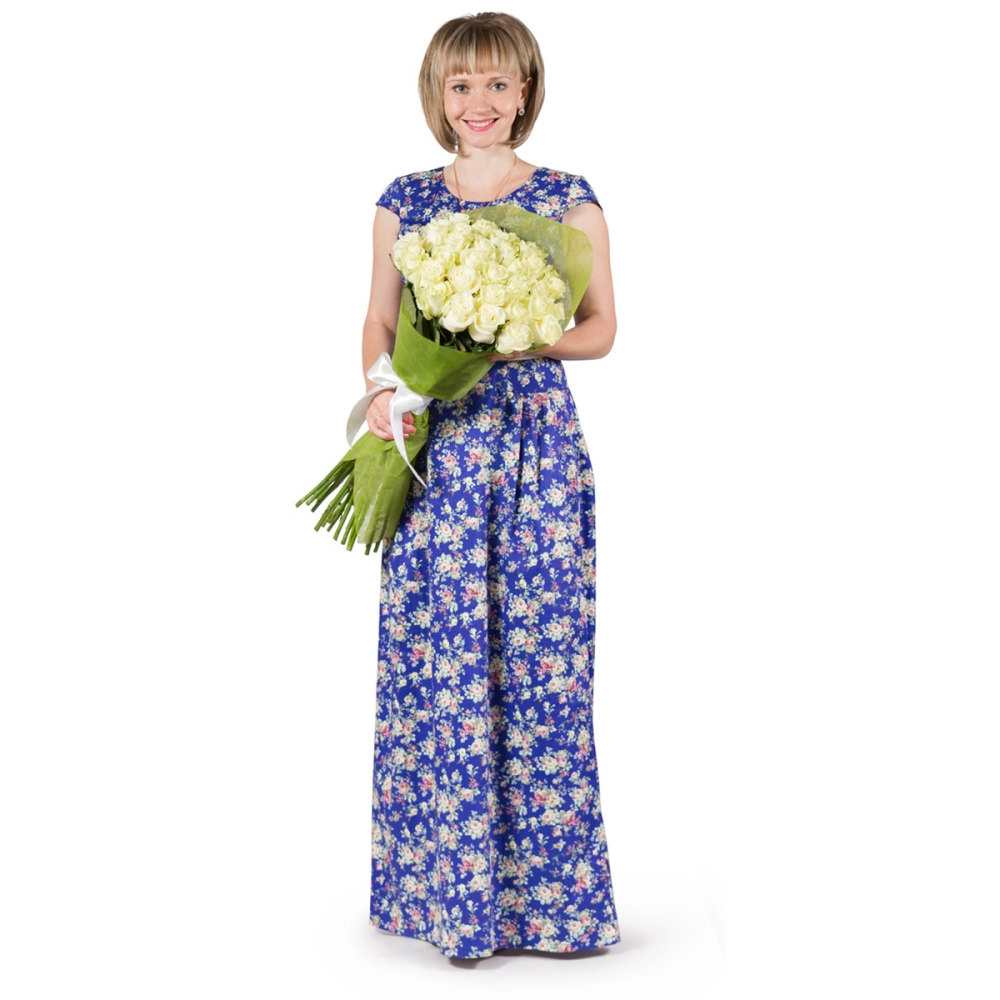 Букет из 35 белых роз в фетре