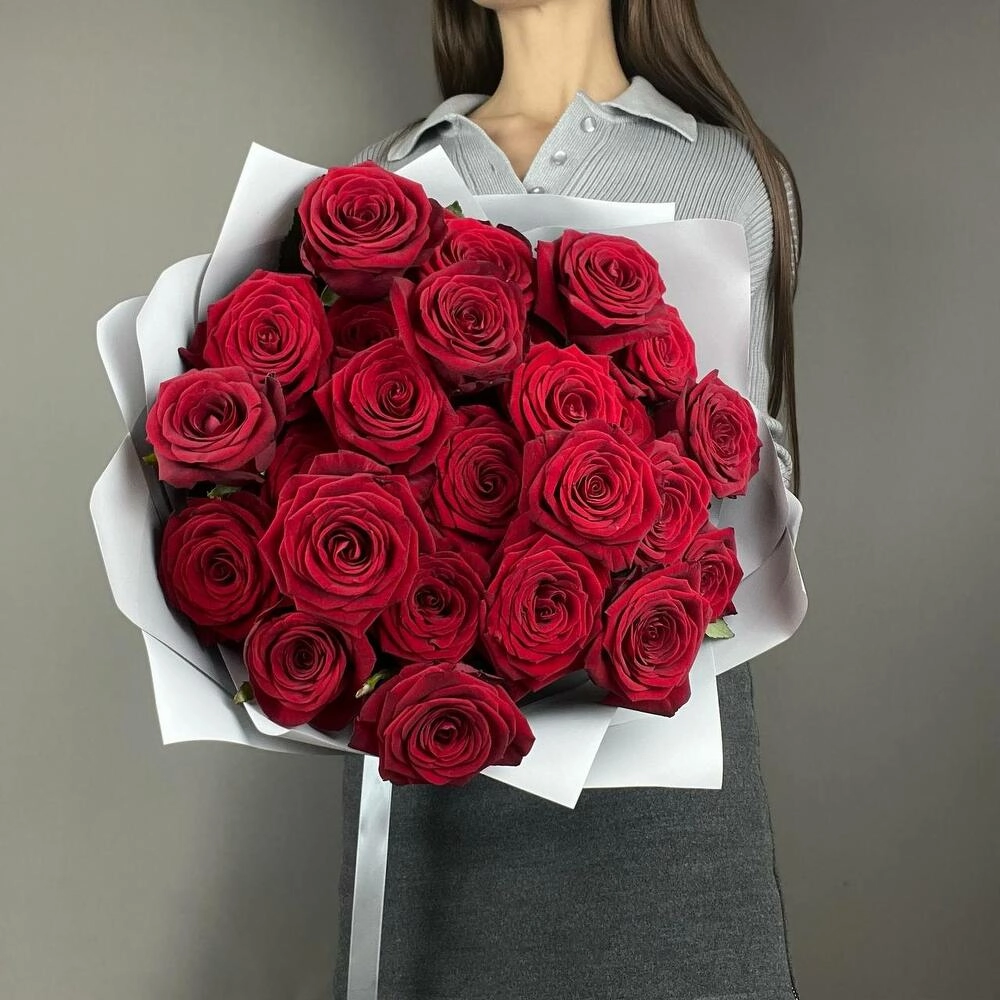 «Королевский бархат» – 25 роскошных красных роз из Эквадора  Астрахань Астраханская область