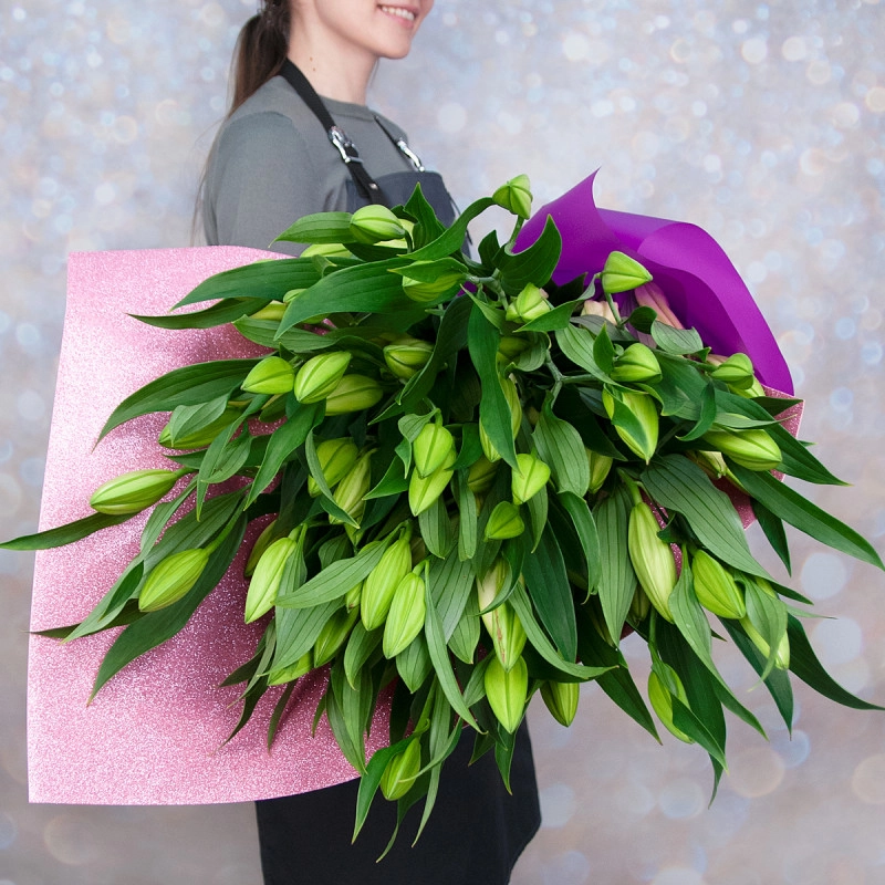 Изысканный букет из 15 свежих лилий – королевский подарок Астрахань Астраханская область