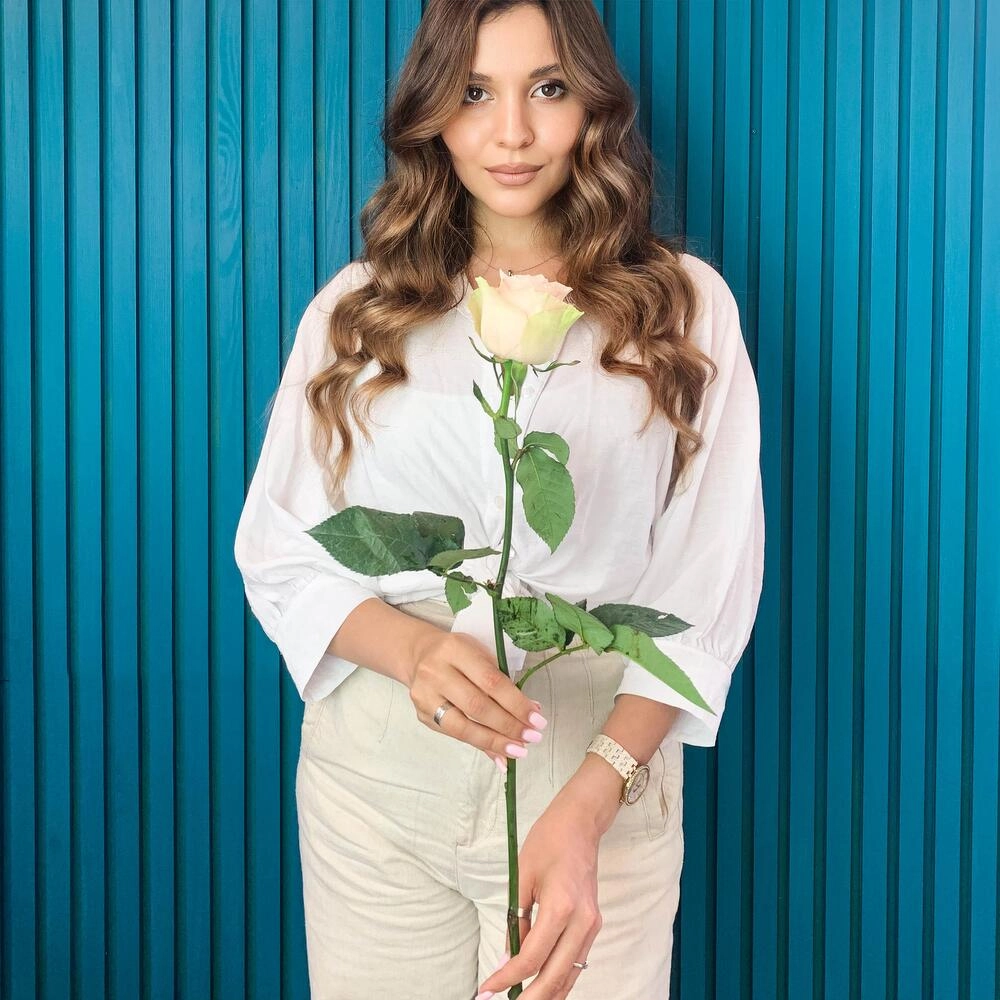 Комплимент из розовой эквадорской розы – минимализм роскоши Астрахань Астраханская область