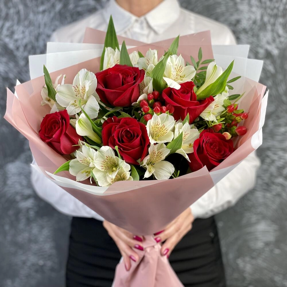 Букет «Нуар» – контраст страсти и нежности Астрахань Астраханская область