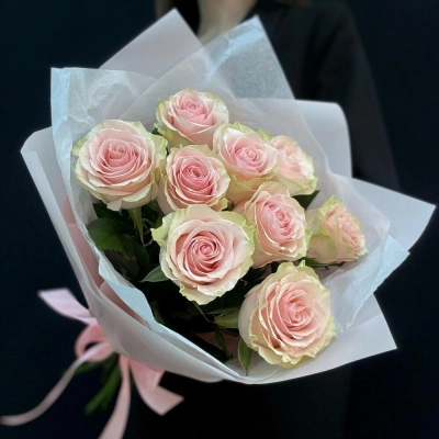 Букет из 9 розовых роз – нежность в каждом лепестке Астрахань Астраханская область