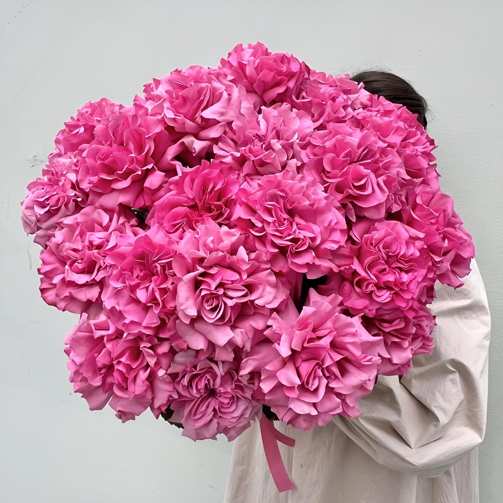 Роскошный букет из пионовидных роз – королевский подарок Астрахань Астраханская область