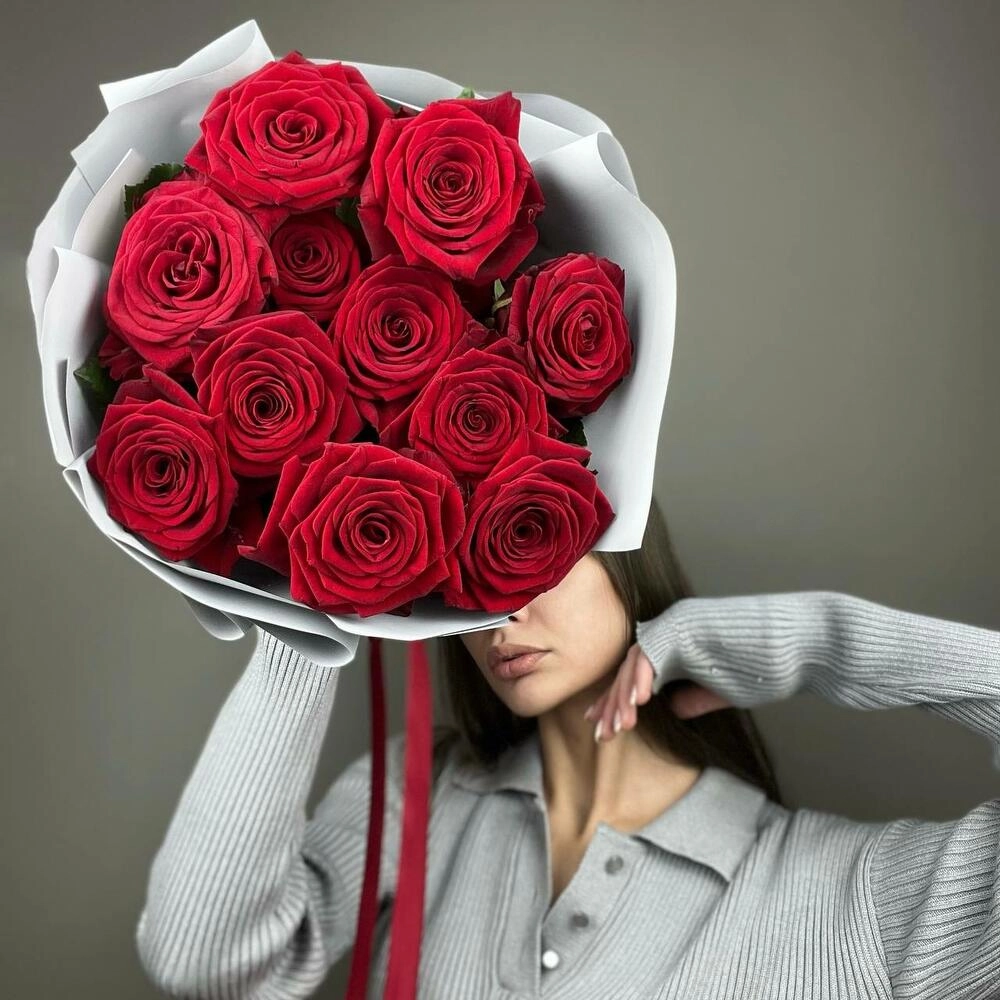 Букет «Красный бархат» – роскошь эквадорских роз Астрахань Астраханская область