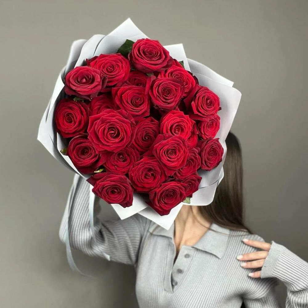 «Королевский бархат» – 25 роскошных красных роз из Эквадора  Астрахань Астраханская область