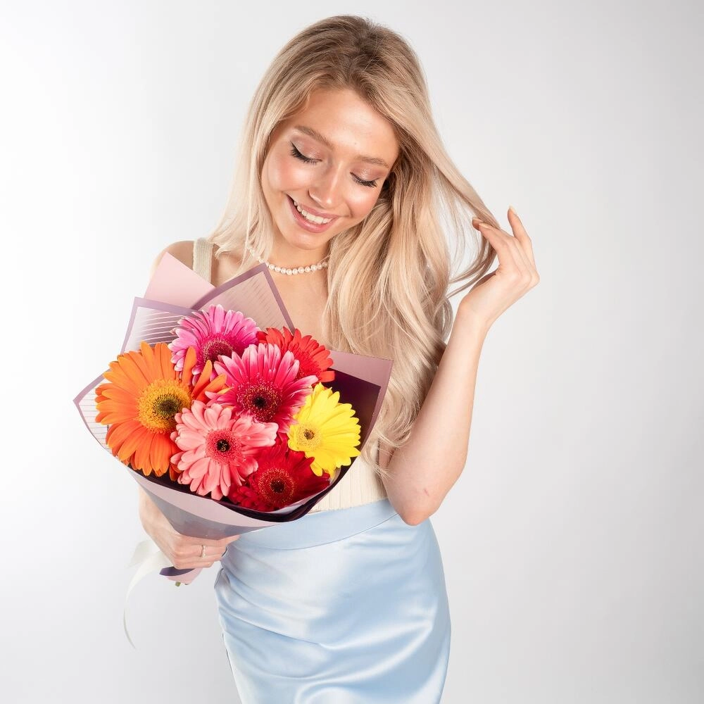 Солнечный букет из 7 свежих гербер – радость в подарок Астрахань Астраханская область