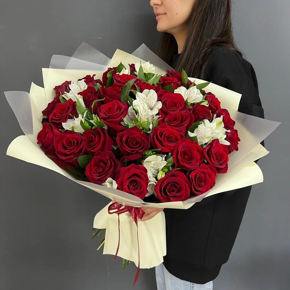 Букет «Танец любви» – гармония страсти и нежности в каждом лепестке Астрахань Астраханская область