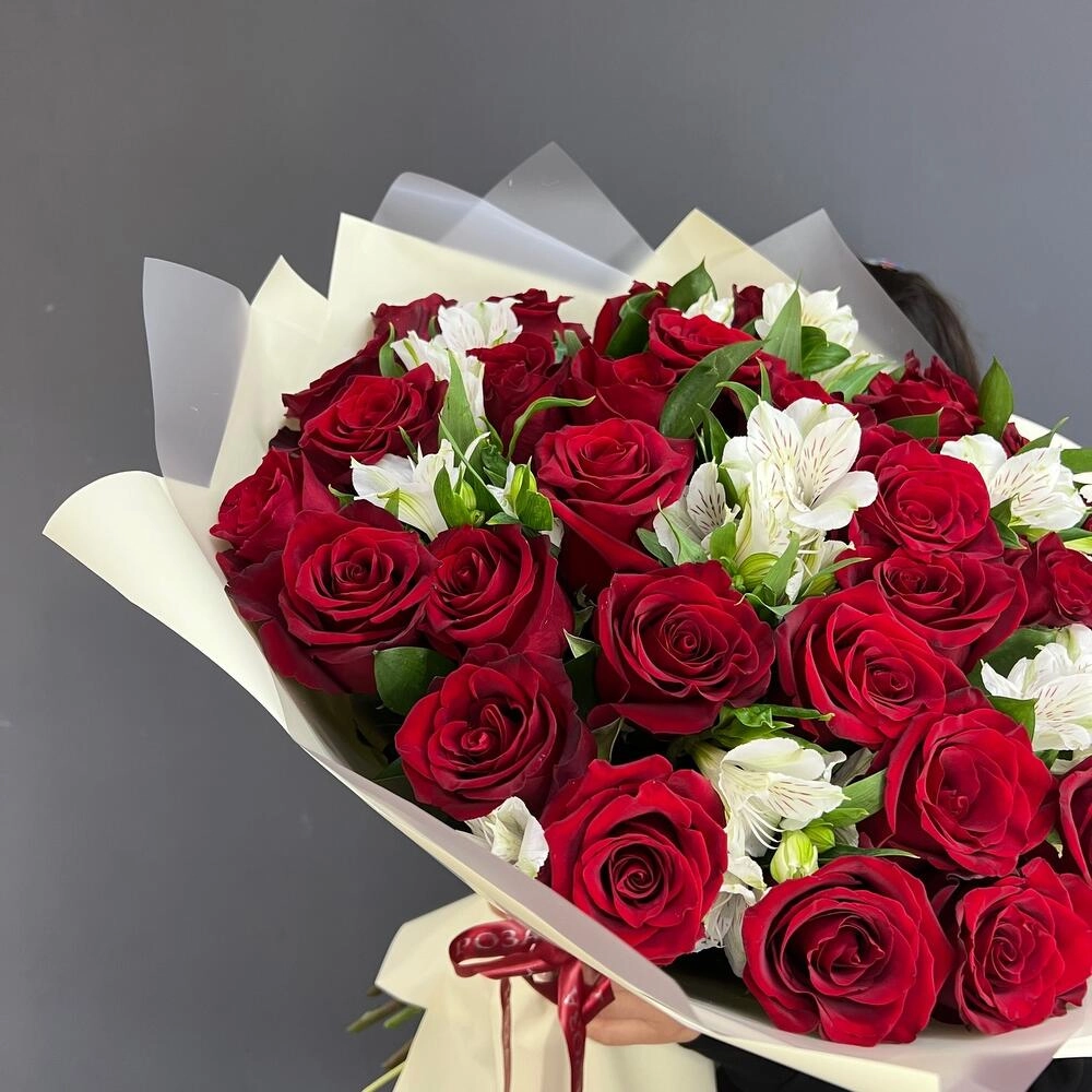 Букет «Танец любви» – гармония страсти и нежности в каждом лепестке Астрахань Астраханская область