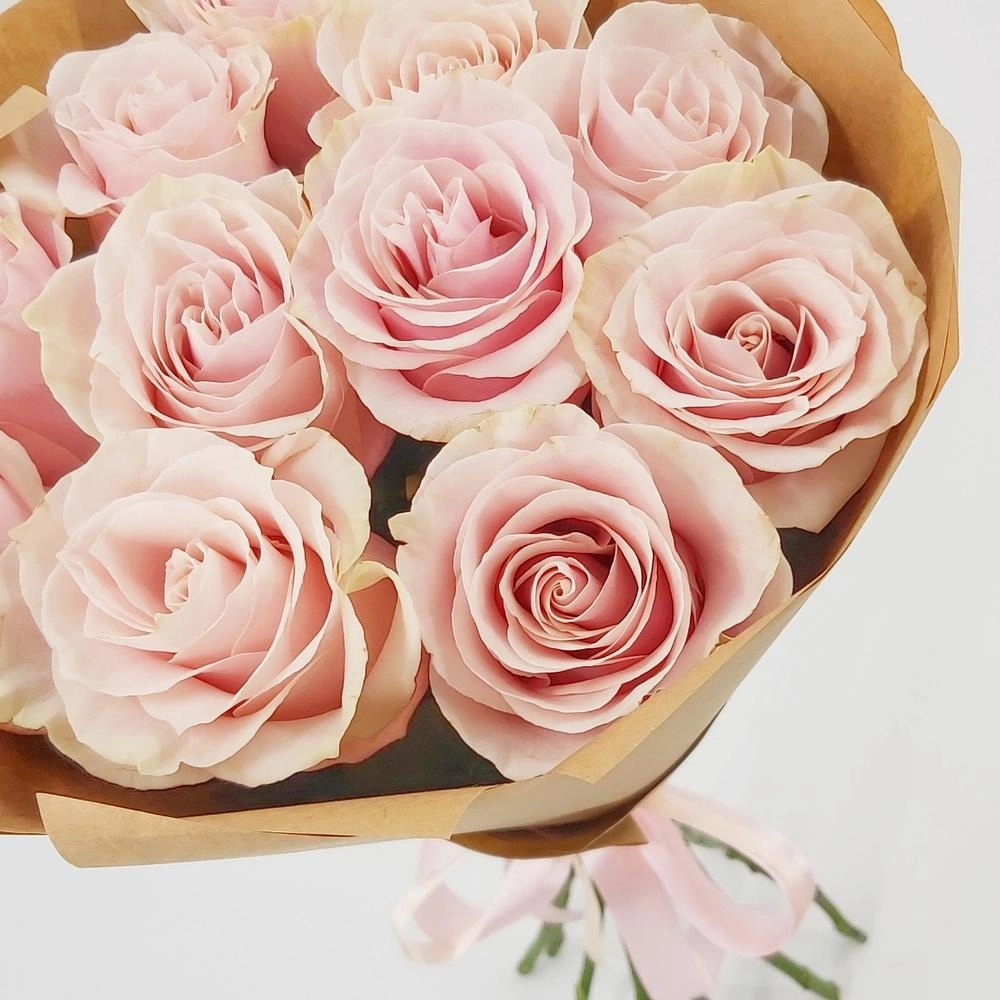 Букет из 11 розовых роз – нежность в каждом лепестке Астрахань Астраханская область