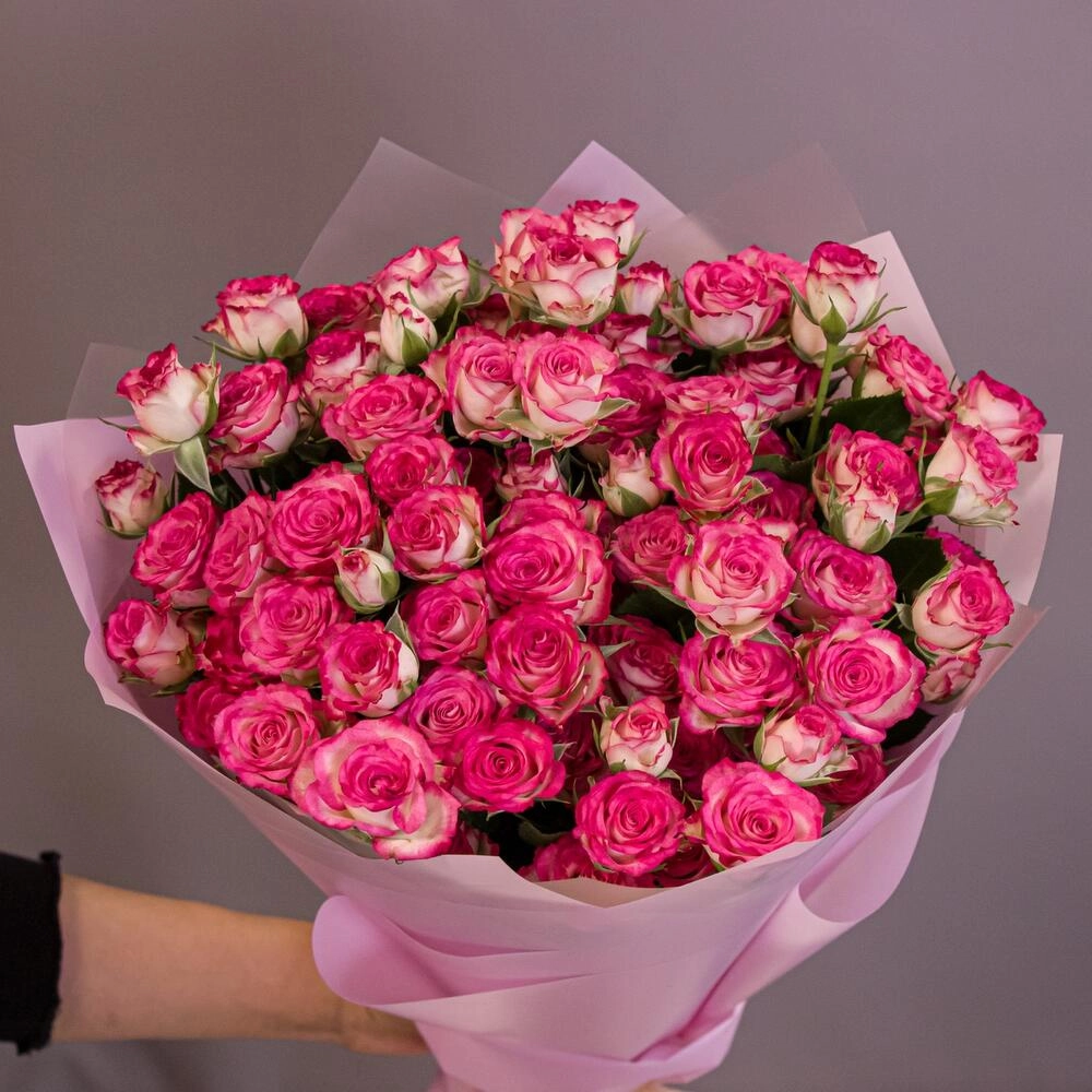 Букет «Розовый бум» – пышные кустовые розы в нежно-розовых тонах Астрахань Астраханская область