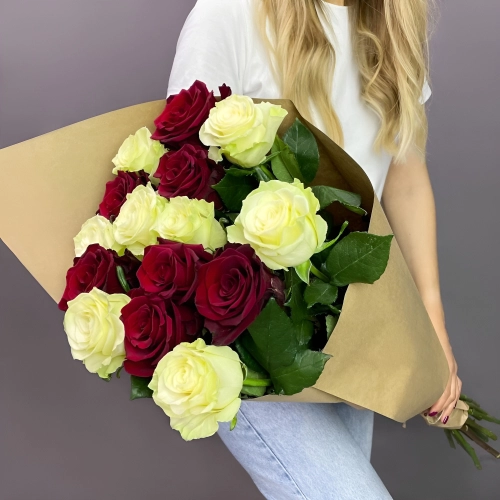 Букет «Инь-Ян» – гармония страсти и чистоты Астрахань Астраханская область